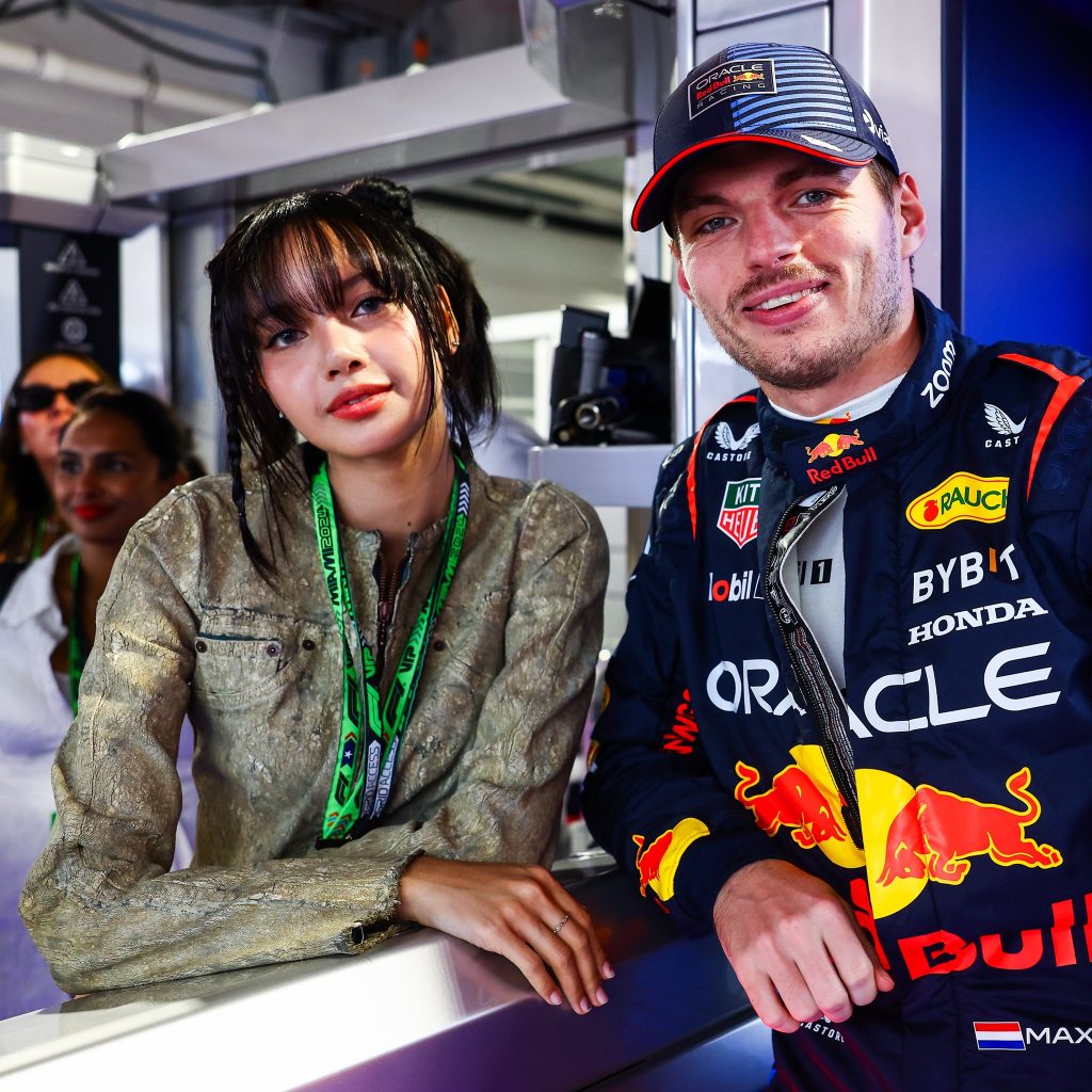 Lisa Blackpink ถ่ายรูปคู่กับแชมป์โลก Formula 1 Max Verstappen