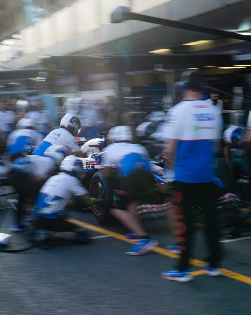 Ricciardo เข้า Pit Stop ที่ Singapore GP