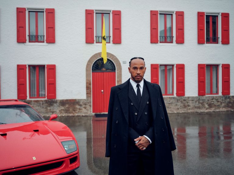 Lewis Hamilton เข้าออฟฟิศ Ferrari ที่อิตาลีวันแรก