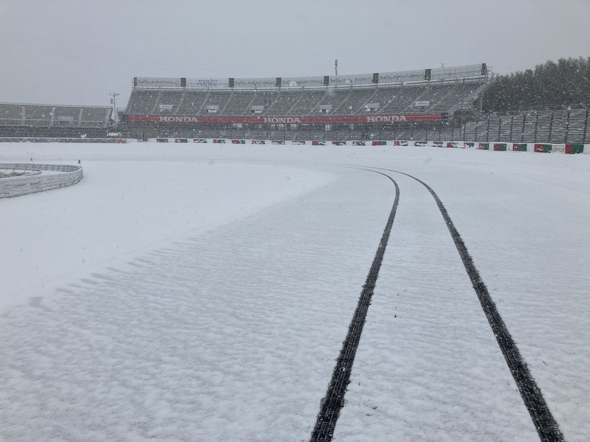 หิมะตกที่สนาม F1 Suzuka Circuit ญี่ปุ่น